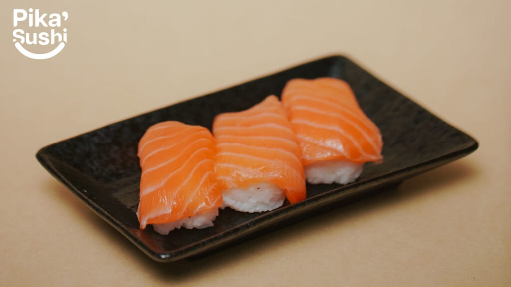 Salmon nigiri